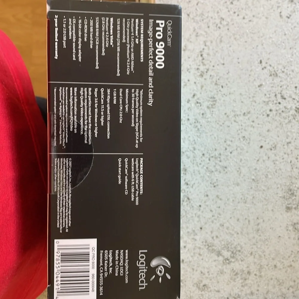 Logitech Pro 9000 HD Web Cam QuickCam 2-megapixel webcam Autofocus. NIB